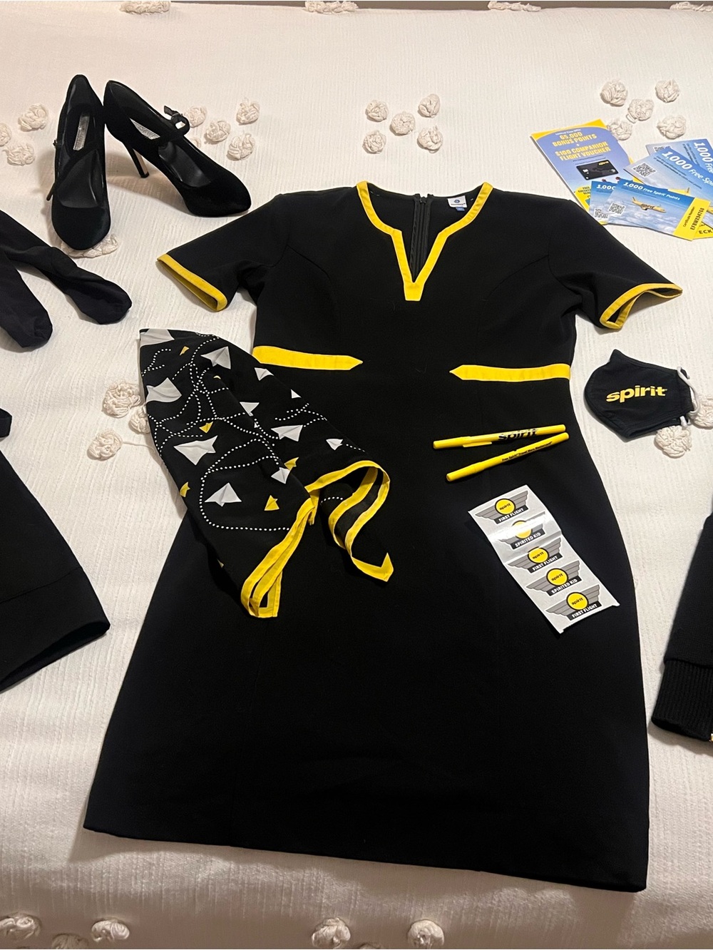 Spirit Airlines flight attendant crew issued uniform pieces plus more - Picture 8 of 10